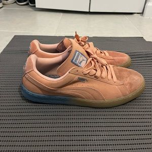 Pink Dolphin Puma Clyde